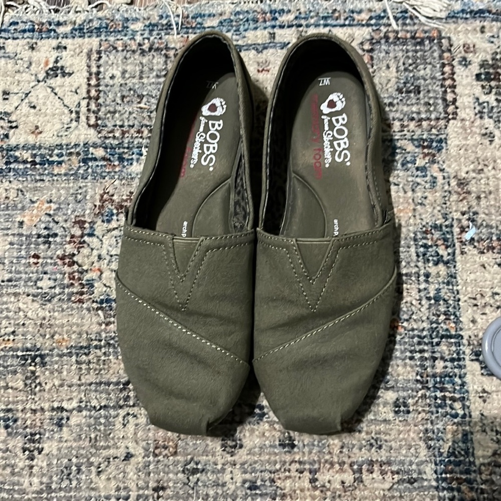 Olive Green Bobs